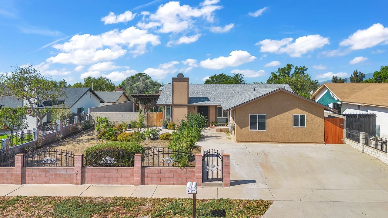 9934 Poplar Avenue - Photo 2 of 30