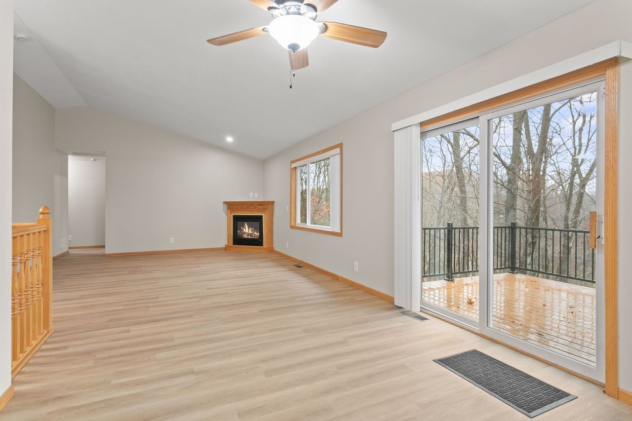 6895 Hillendale Rd Nw - Photo 4 of 12