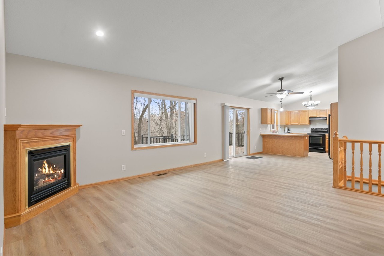 6895 Hillendale Rd Nw - Photo 7 of 12