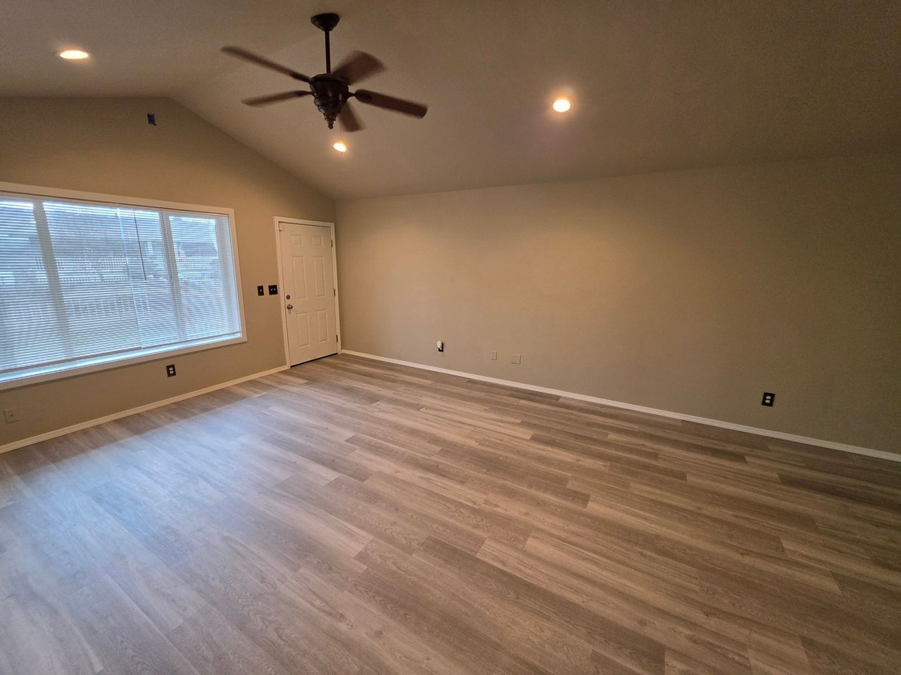 15064 N Anthony St - Photo 5 of 22