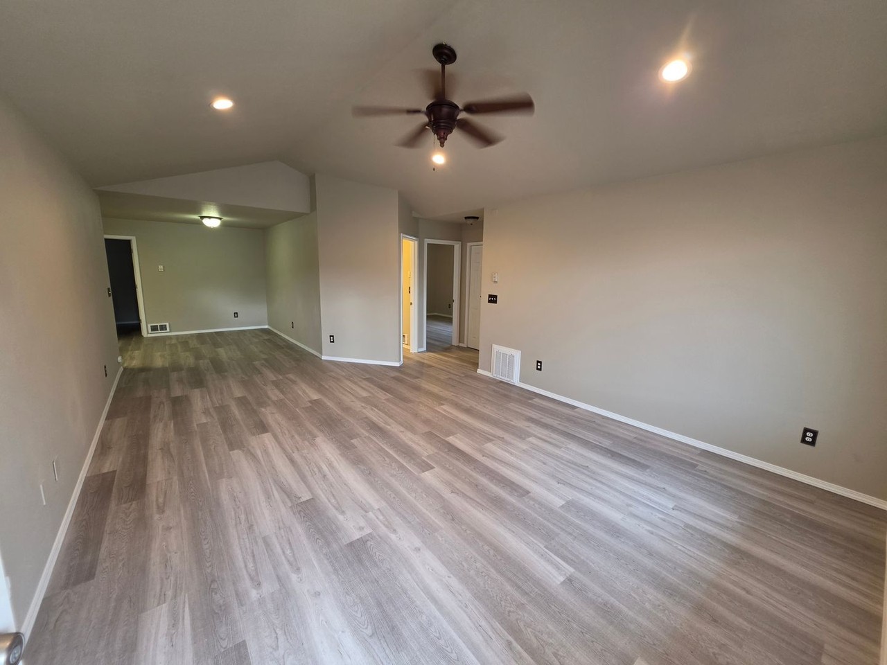 15064 N Anthony St - Photo 6 of 22
