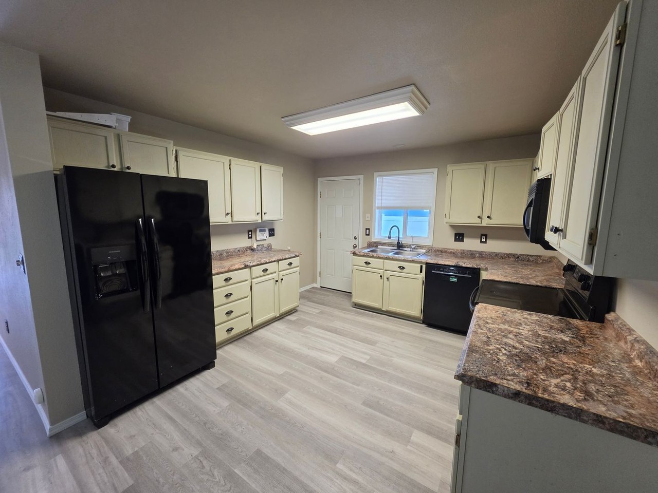 15064 N Anthony St - Photo 7 of 22