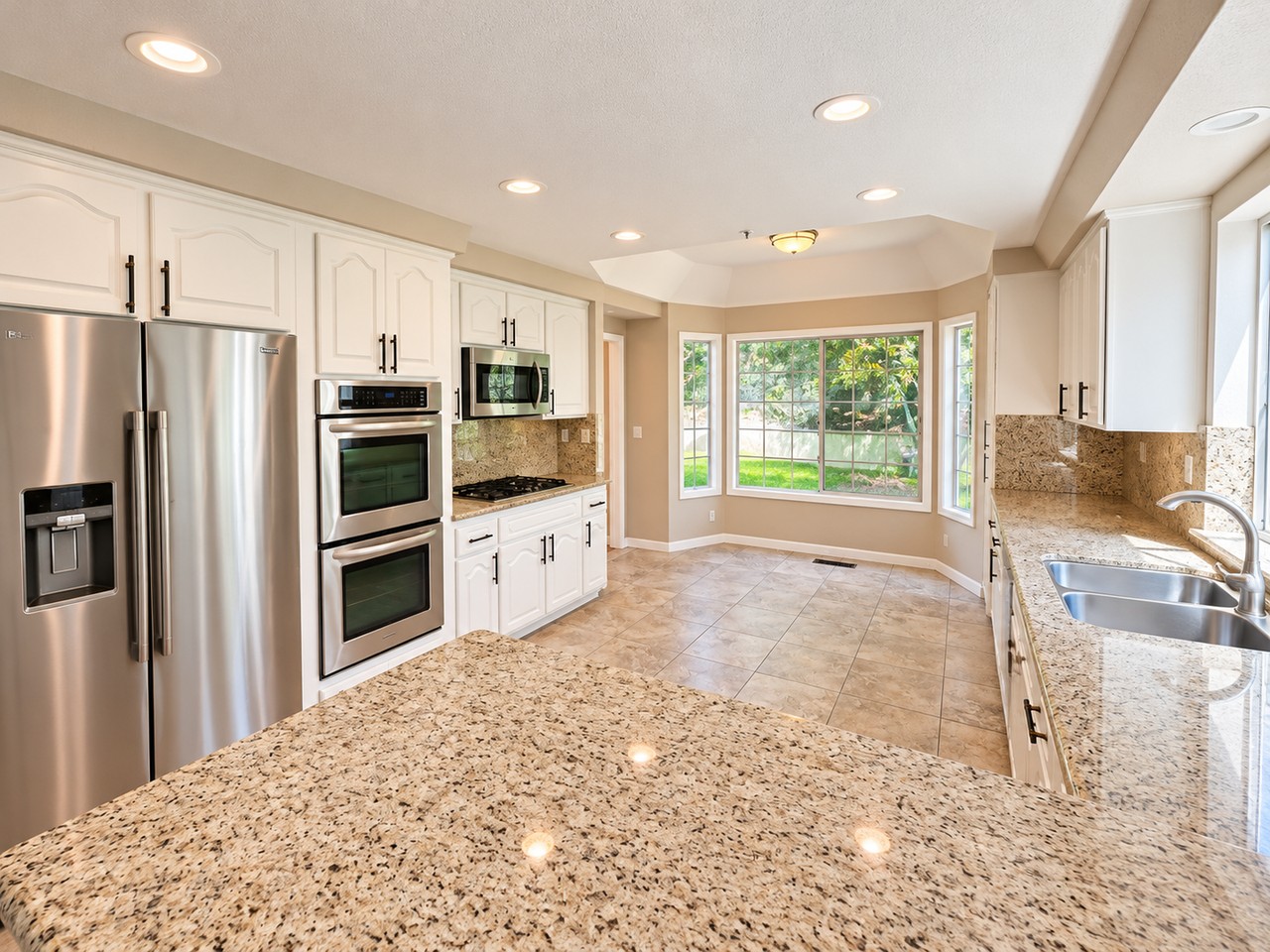 3716 Valley View Way - Photo 4 of 32