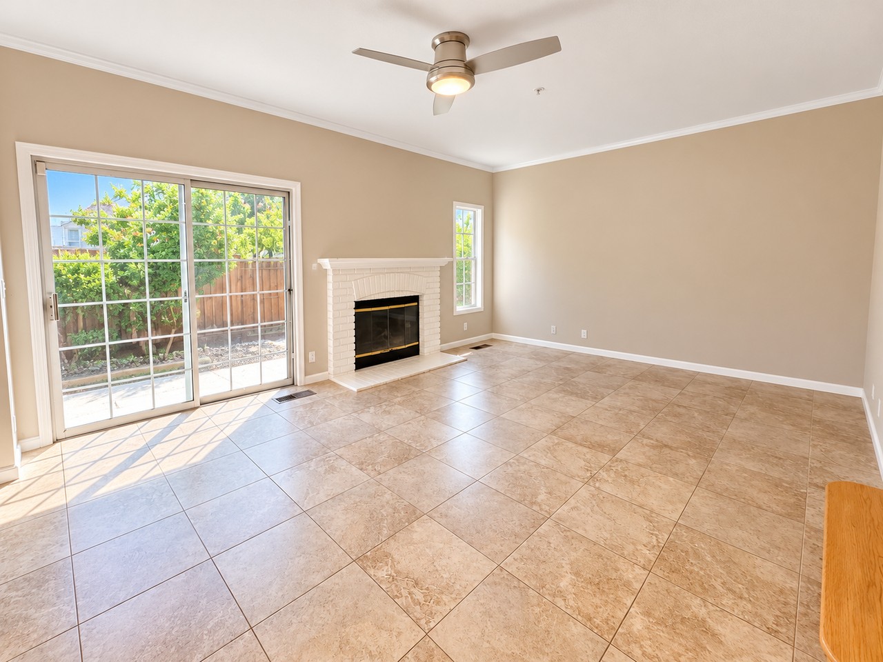 3716 Valley View Way - Photo 6 of 32