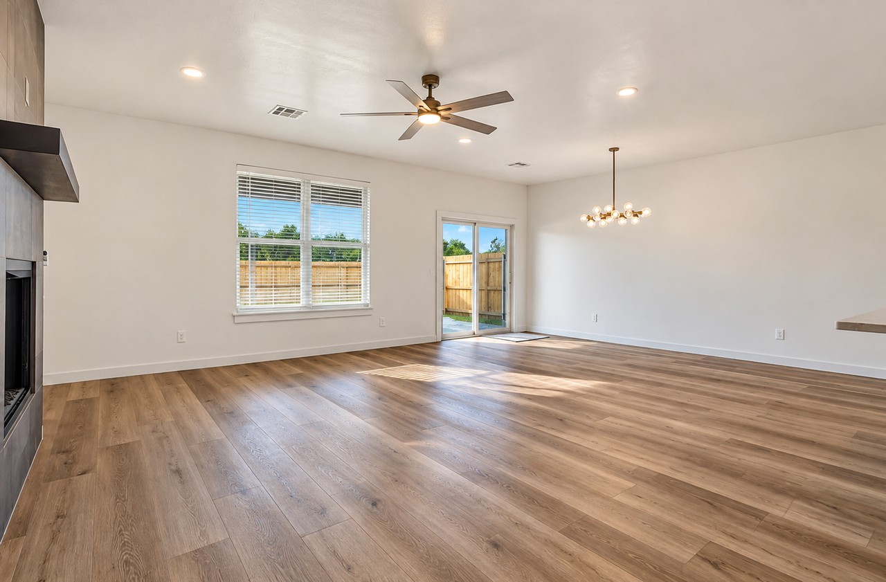 1813 Long Cove Ave - Photo 3 of 40