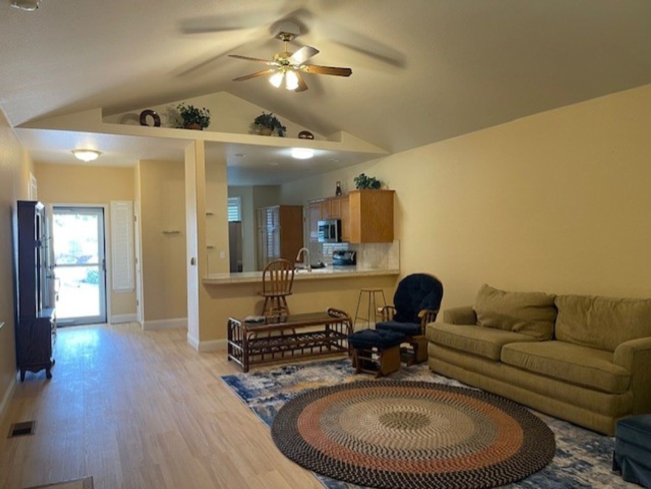 2472 Chardonnay Dr - Photo 7 of 17