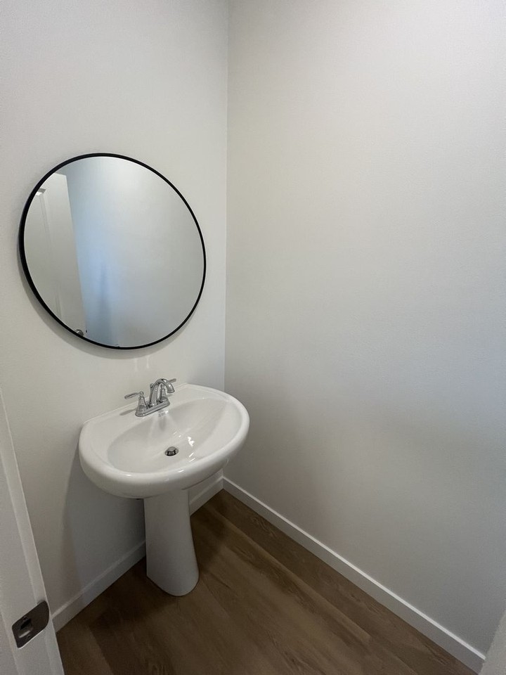 1804 Nw 18th St - Photo 5 of 24