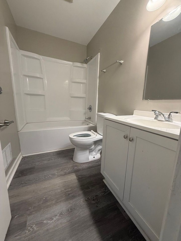 5247 Boy Scout Rd #4 - Photo 4 of 10