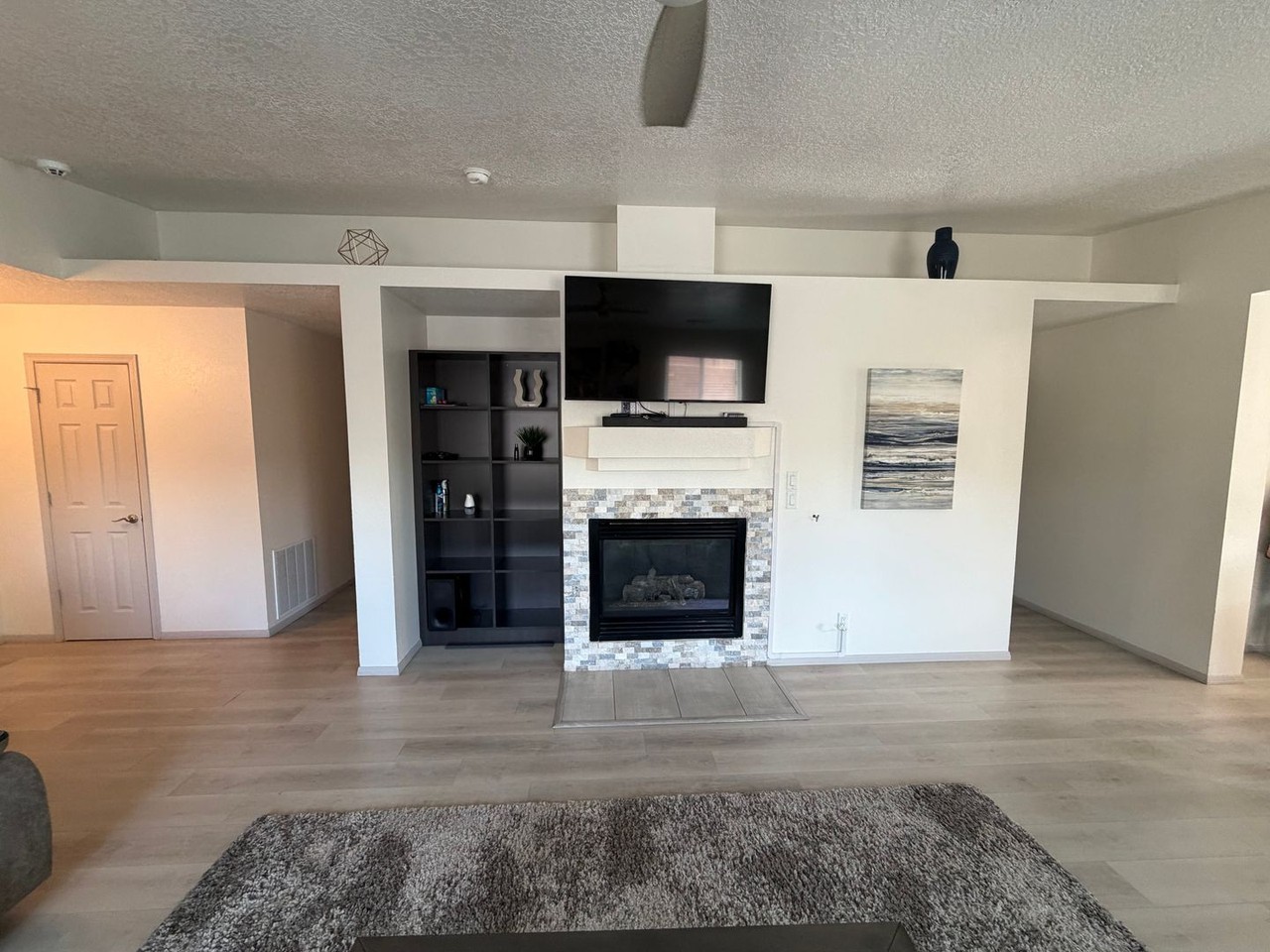 8117 Rancho Paraiso Nw - Photo 5 of 33