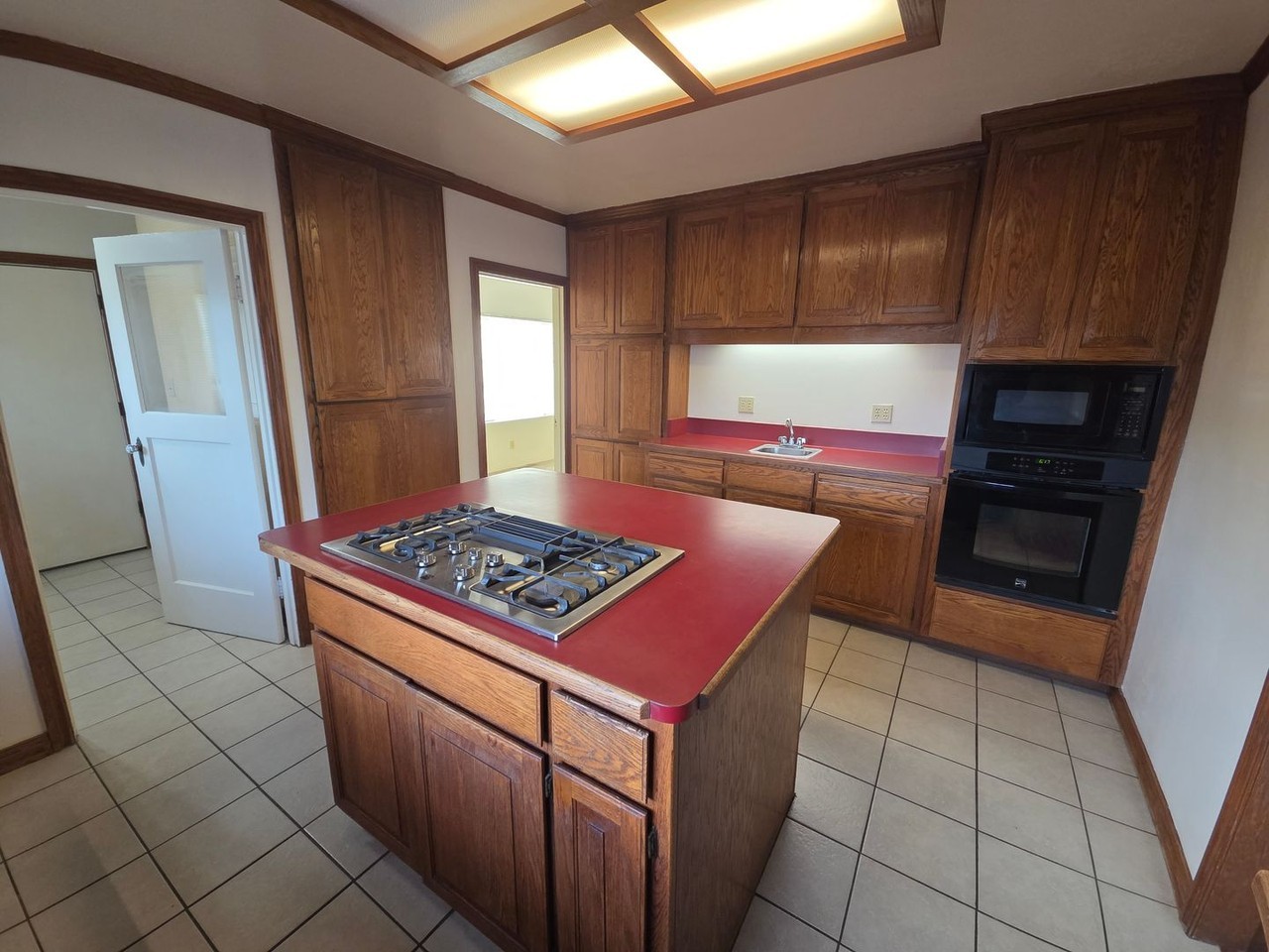 91 6th St - Photo 2 of 33