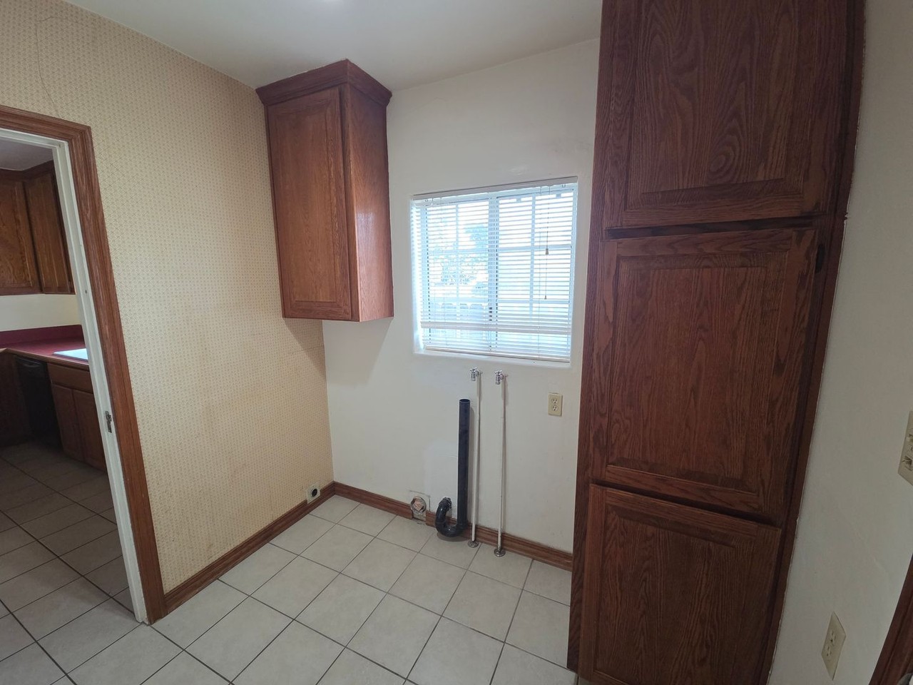 91 6th St - Photo 6 of 33