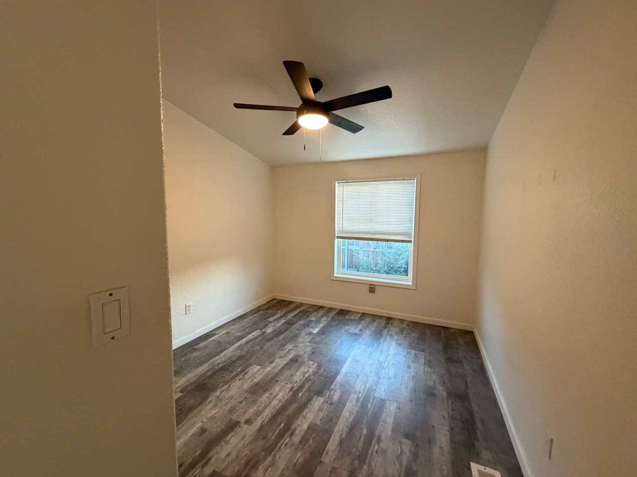 2132 Barberry Way - Photo 5 of 15
