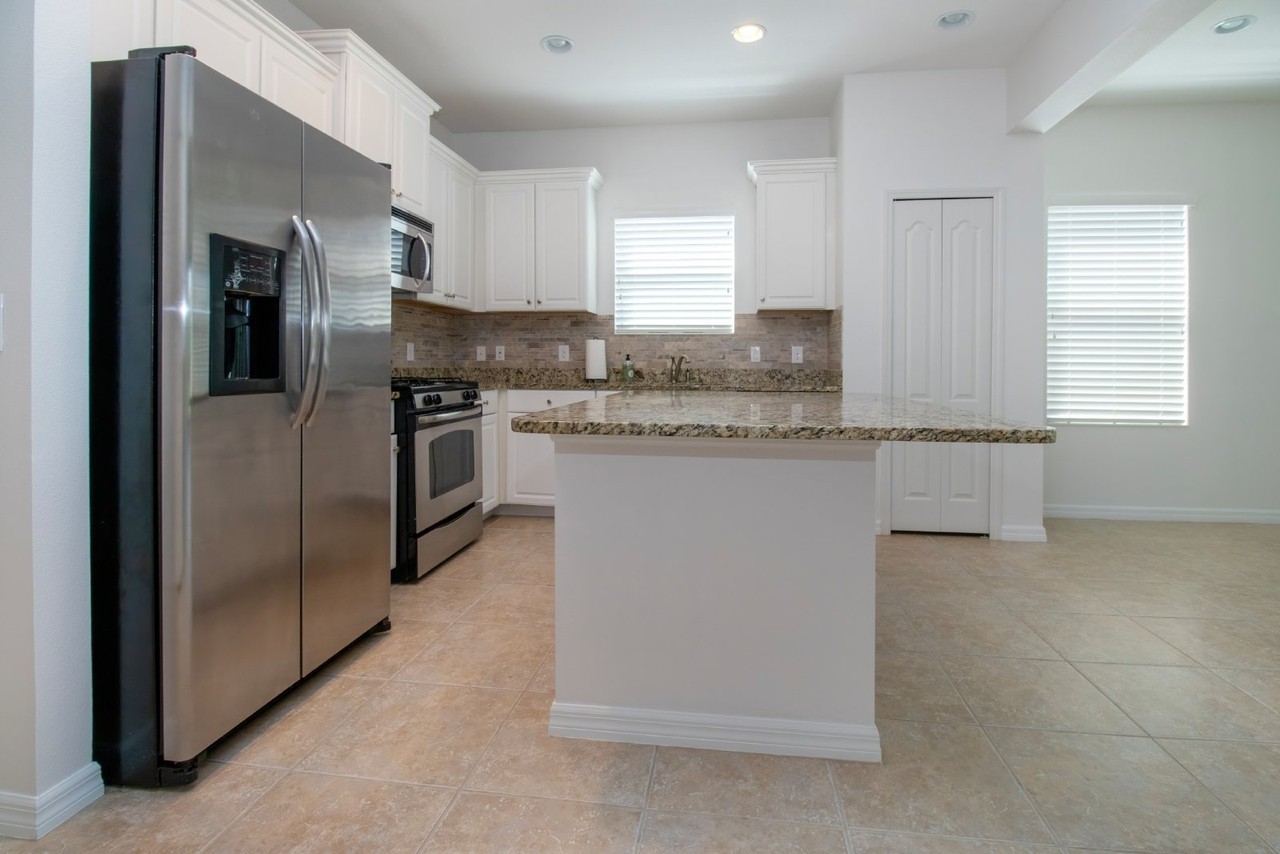 5051 Maymont Park Cir - Photo 6 of 46
