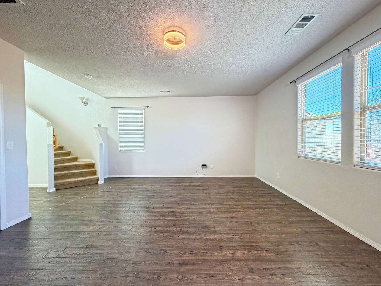 2312 Violeta Cir Se - Photo 2 of 29