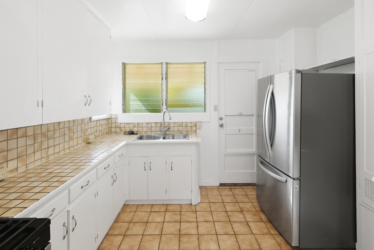 732 Pumehana St - Photo 5 of 13