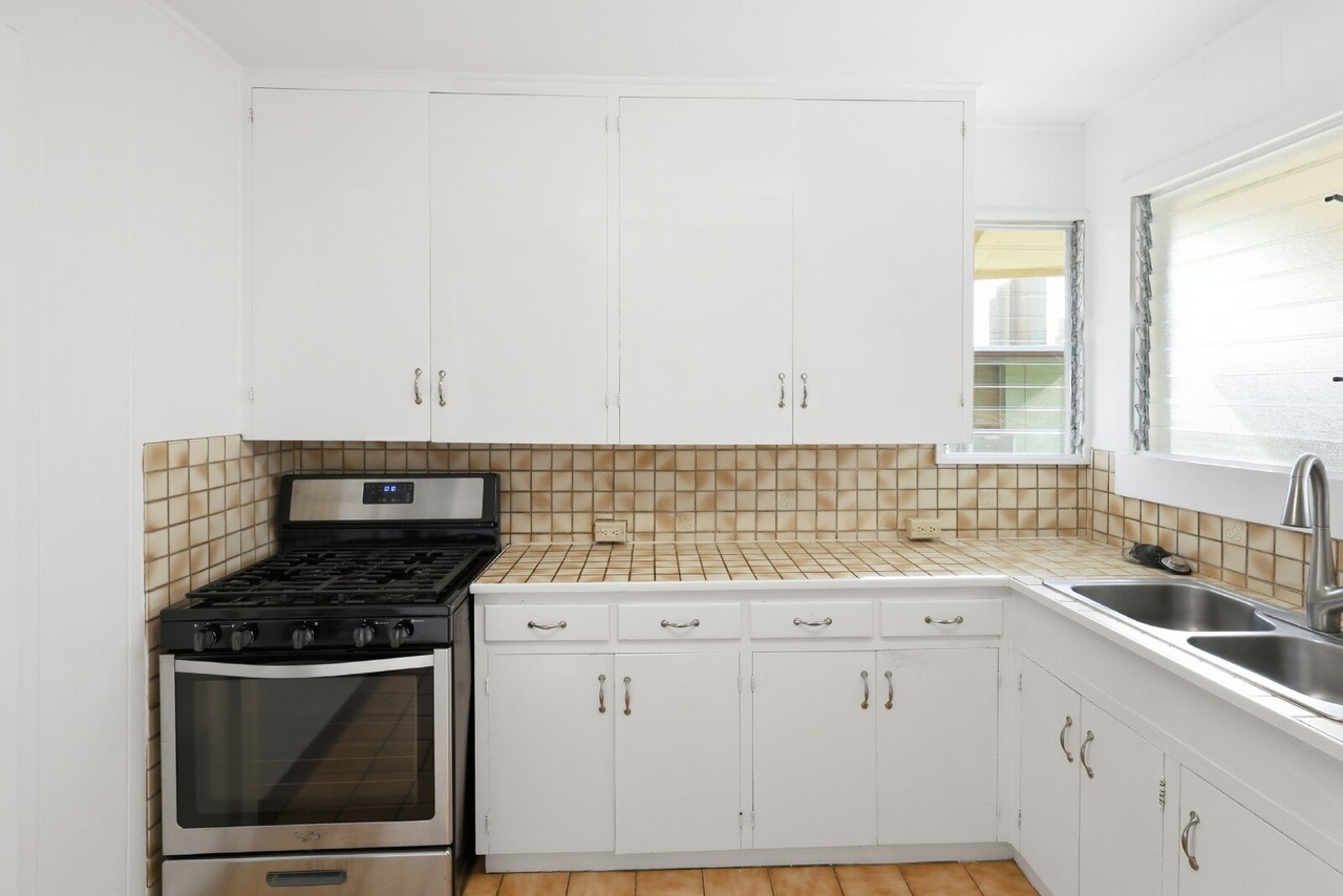 732 Pumehana St - Photo 6 of 13