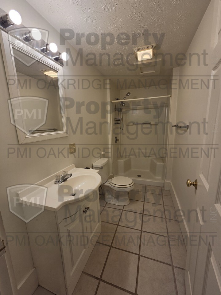 24 N Mulberry St Apt C - Photo 4 of 4