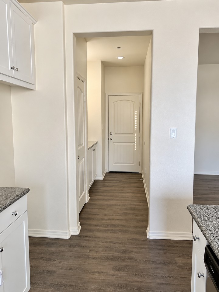5409 Kinnett Ave - Photo 5 of 9