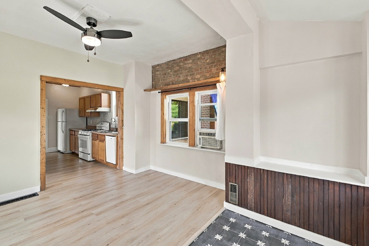 2715 N Cook St - Photo 3 of 37