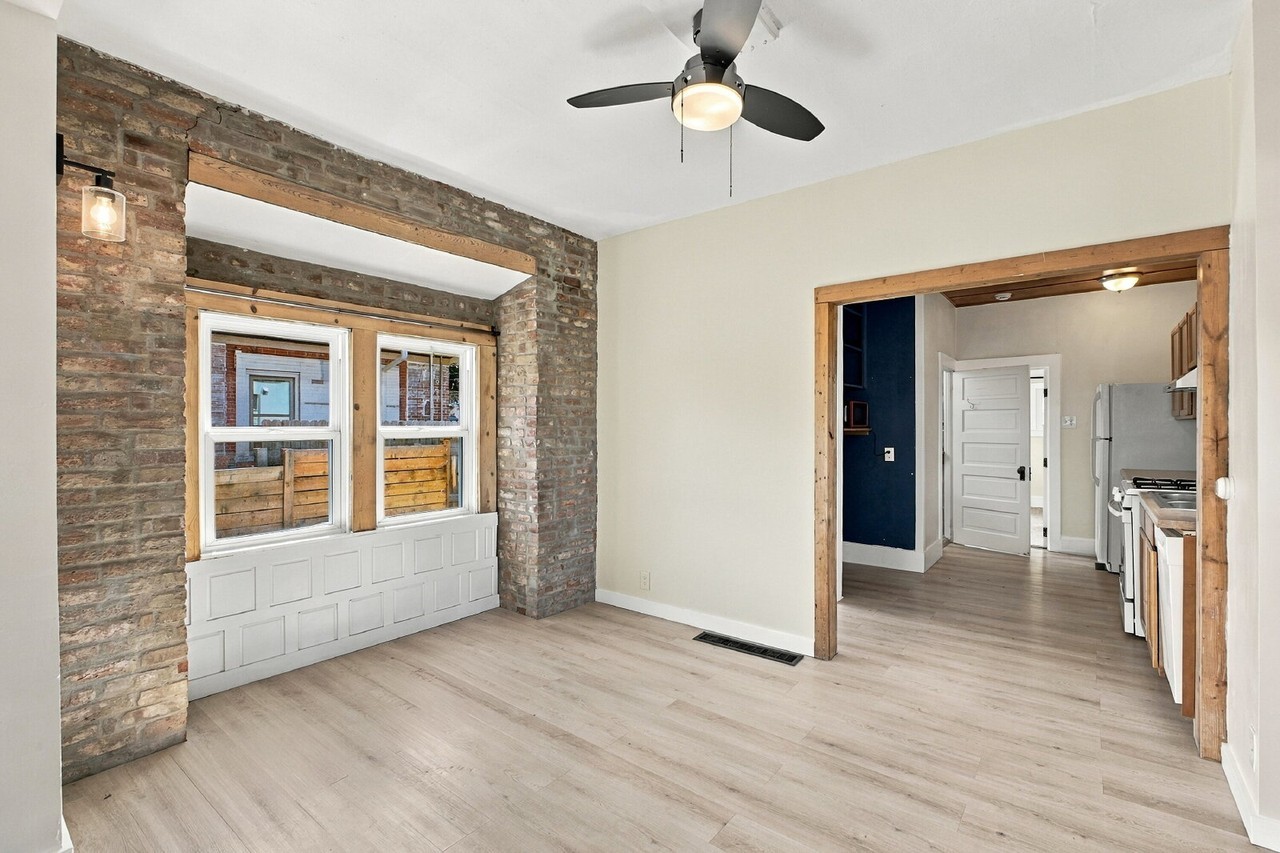 2715 N Cook St - Photo 6 of 37