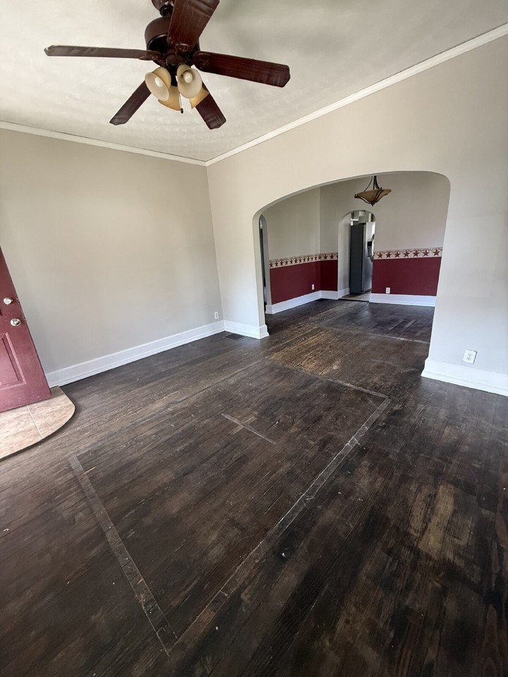 825 Brown St - Photo 2 of 15