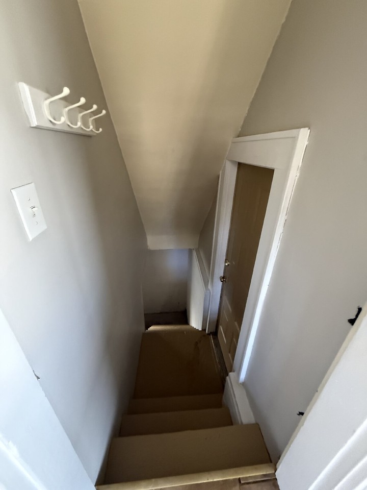 825 Brown St - Photo 7 of 15