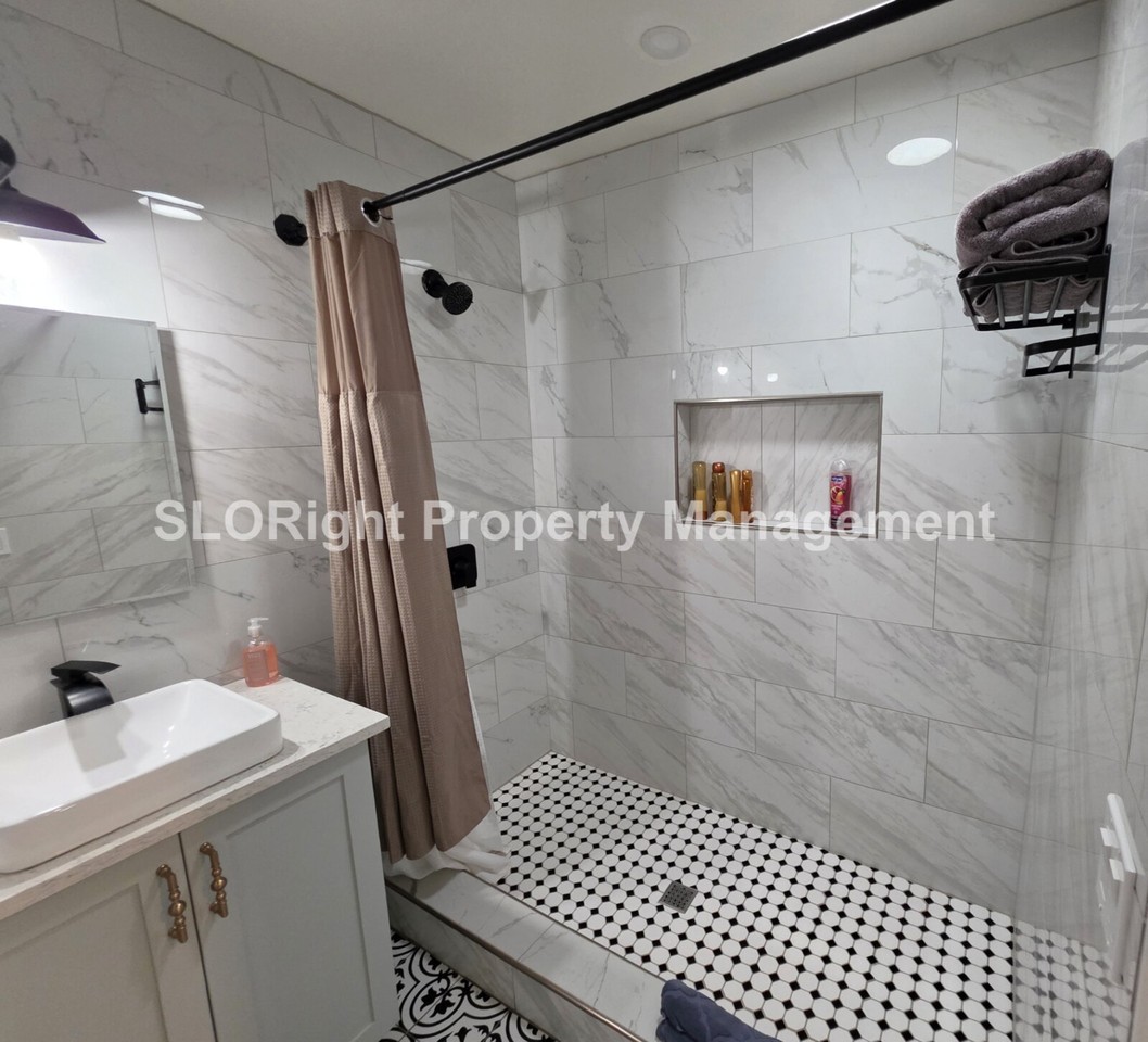 3340 Johnson Ave - Photo 6 of 11