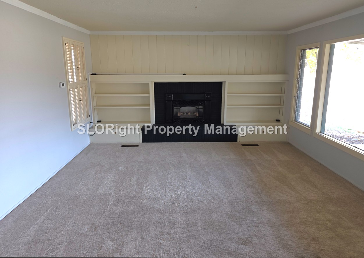 22937 I St - Photo 3 of 18