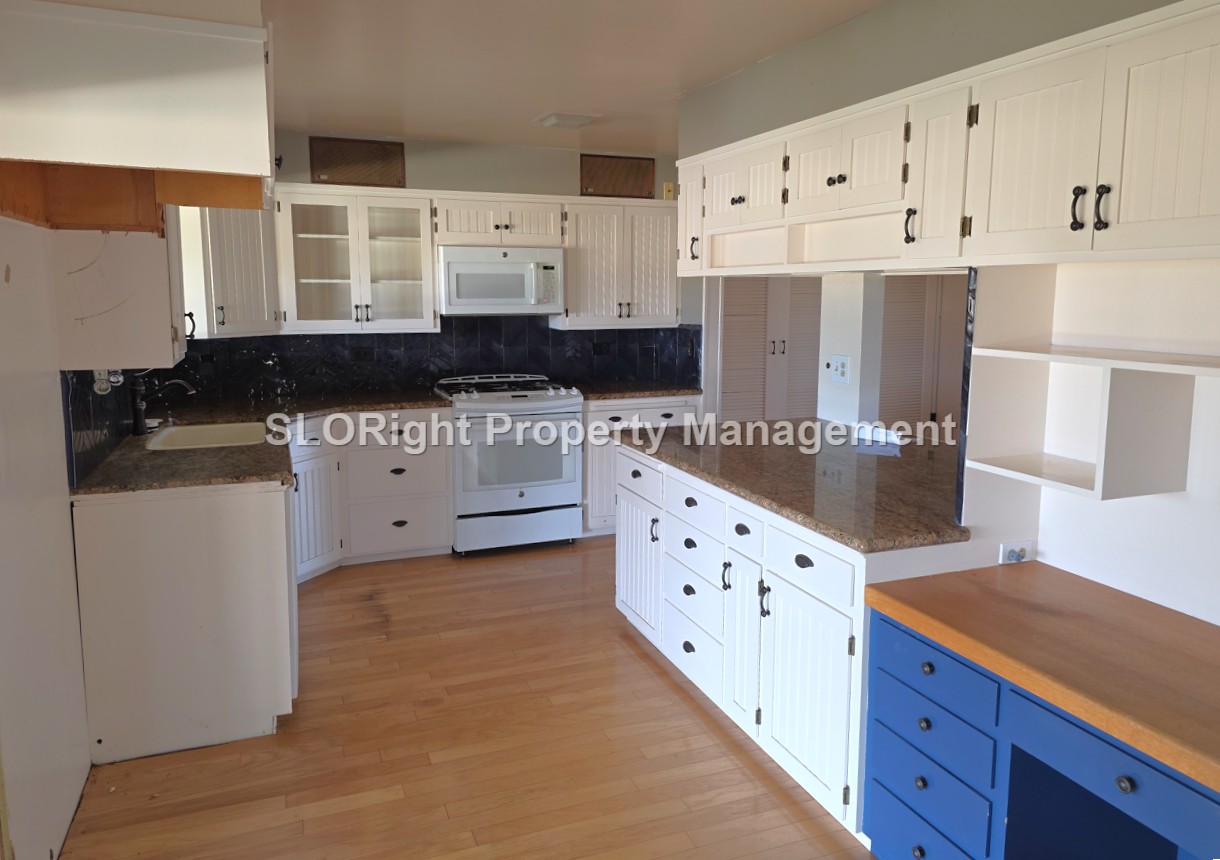 22937 I St - Photo 5 of 18