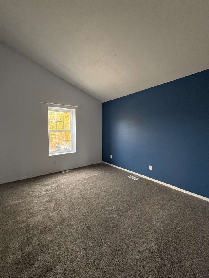 3880 Vicksburg Ter - Photo 4 of 17