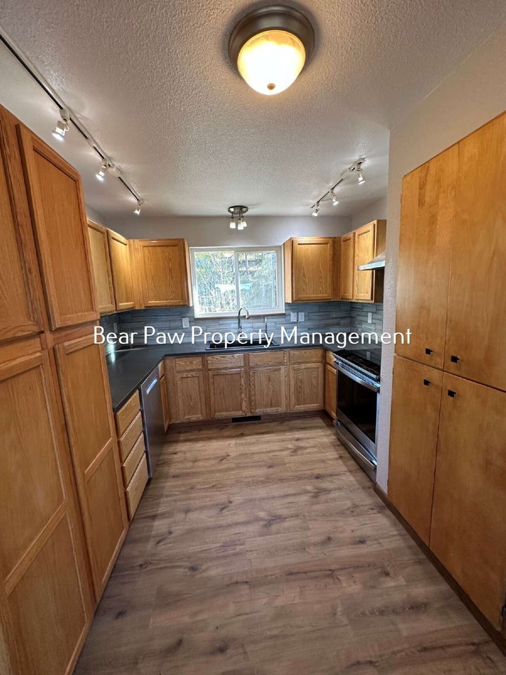 11394 Silver Fox Ln - Photo 6 of 39