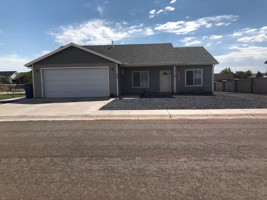 featured image of 855 E Cobble Ln