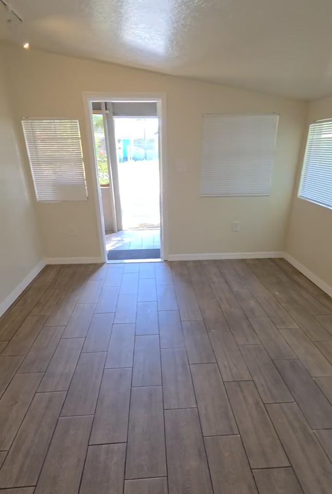 5203 Mallett Dr - Photo 7 of 16