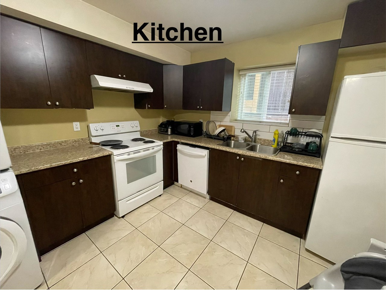 14697 62A Ave - Photo 5 of 10