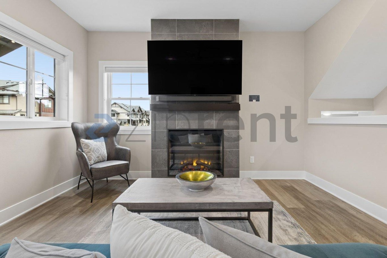 1906 Se 12th St - Photo 4 of 27