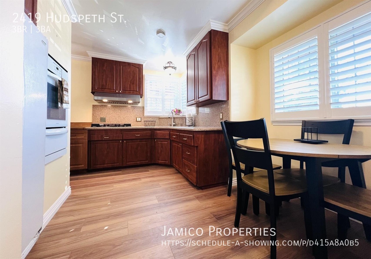 2419 Hudspeth St - Photo 5 of 18