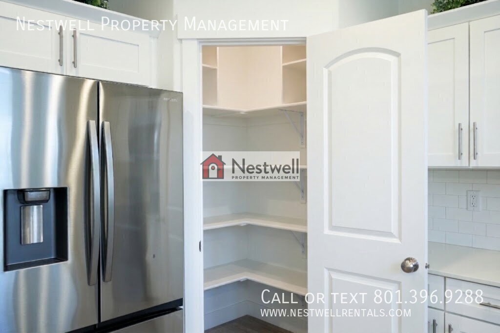 4604 W Wilson Peak Ln - Photo 6 of 49