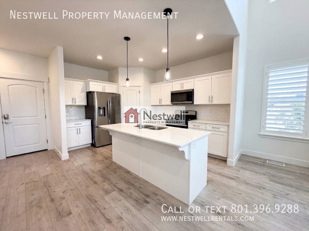 4604 W Wilson Peak Ln - Photo 7 of 49