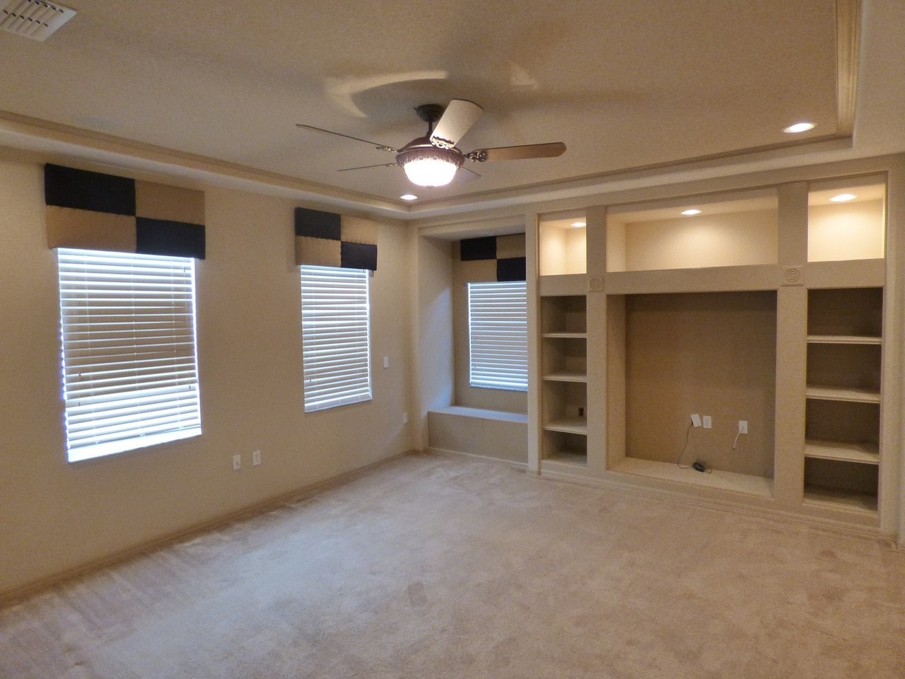 13744 Bluebird Pond Rd - Photo 2 of 17