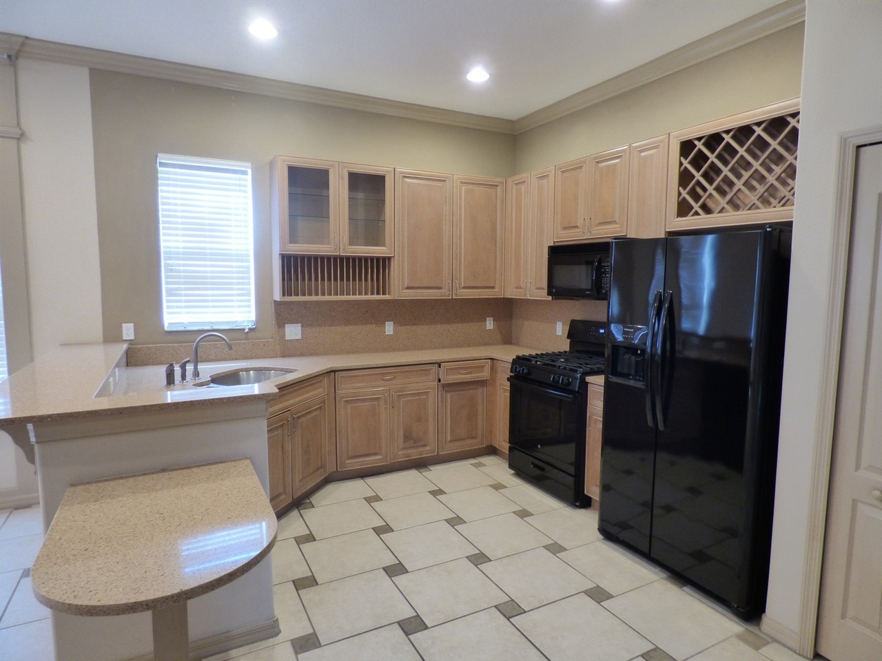 13744 Bluebird Pond Rd - Photo 4 of 17