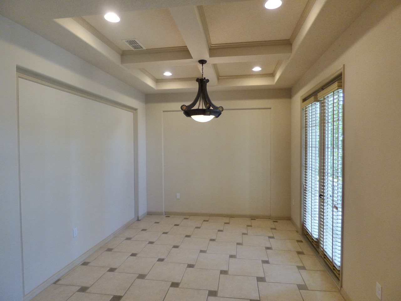 13744 Bluebird Pond Rd - Photo 5 of 17