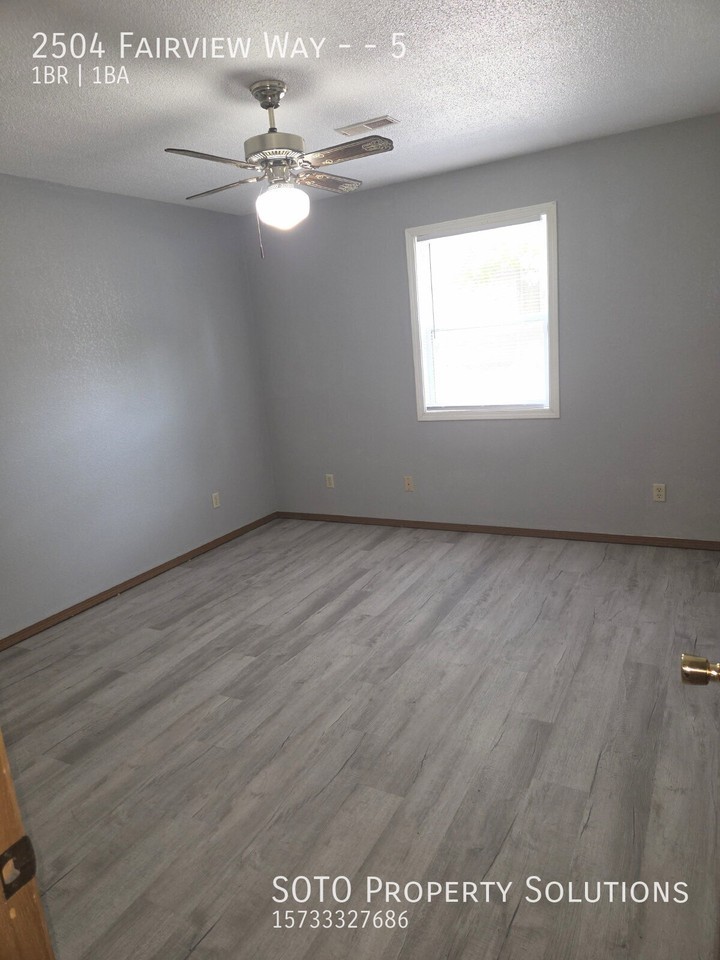2504 Fairview Way #5 - Photo 6 of 7