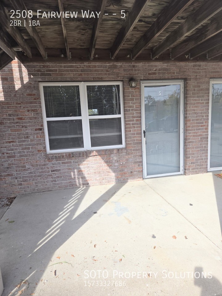 2508 Fairview Way #5 - Photo 3 of 14