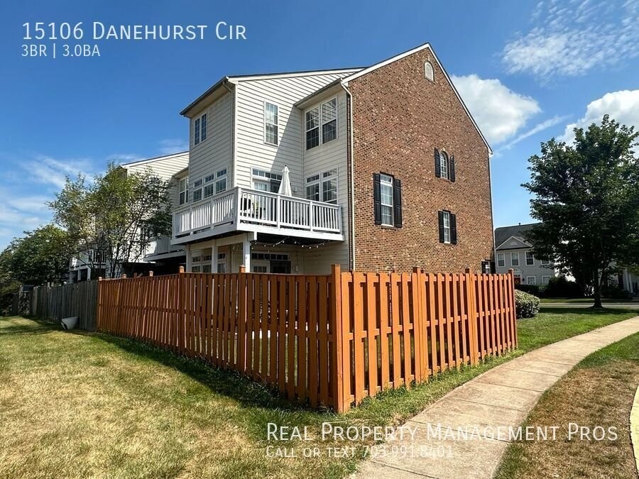 15106 Danehurst Cir - Photo 4 of 32