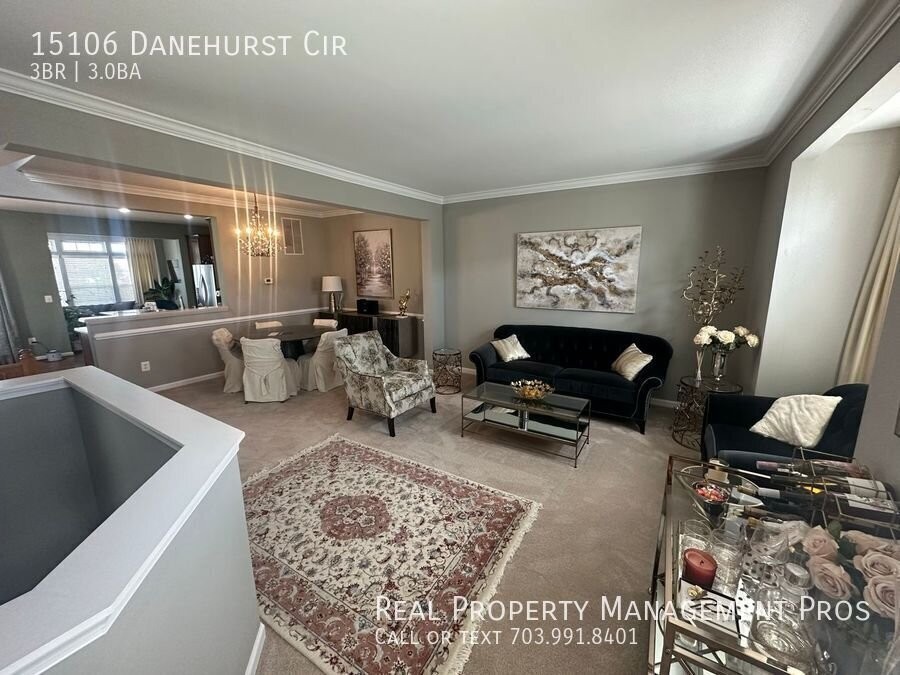 15106 Danehurst Cir - Photo 5 of 32