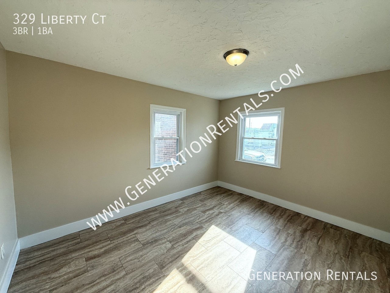 329 Liberty Ct - Photo 5 of 15