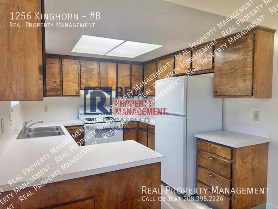 1256 Kinghorn Rd #B - Photo 2 of 18