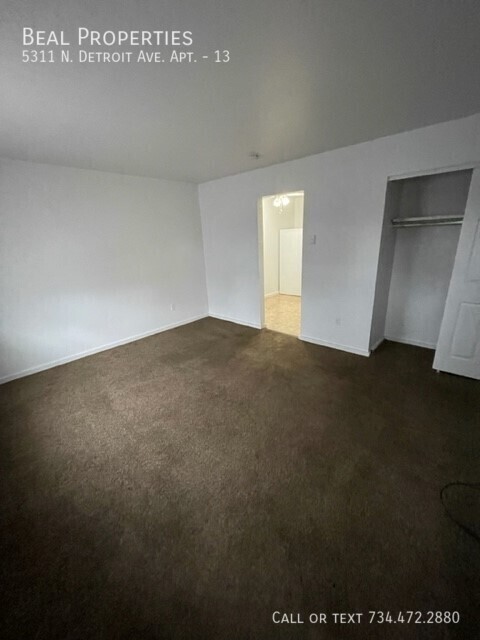 5311 N Detroit Ave #13 - Photo 4 of 11