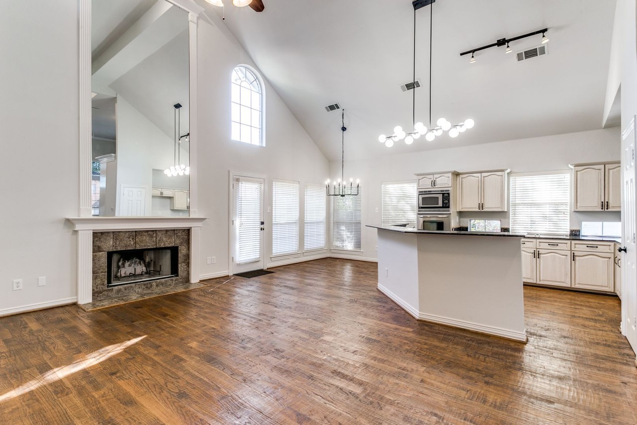 1214 Saint Regis Dr - Photo 4 of 25