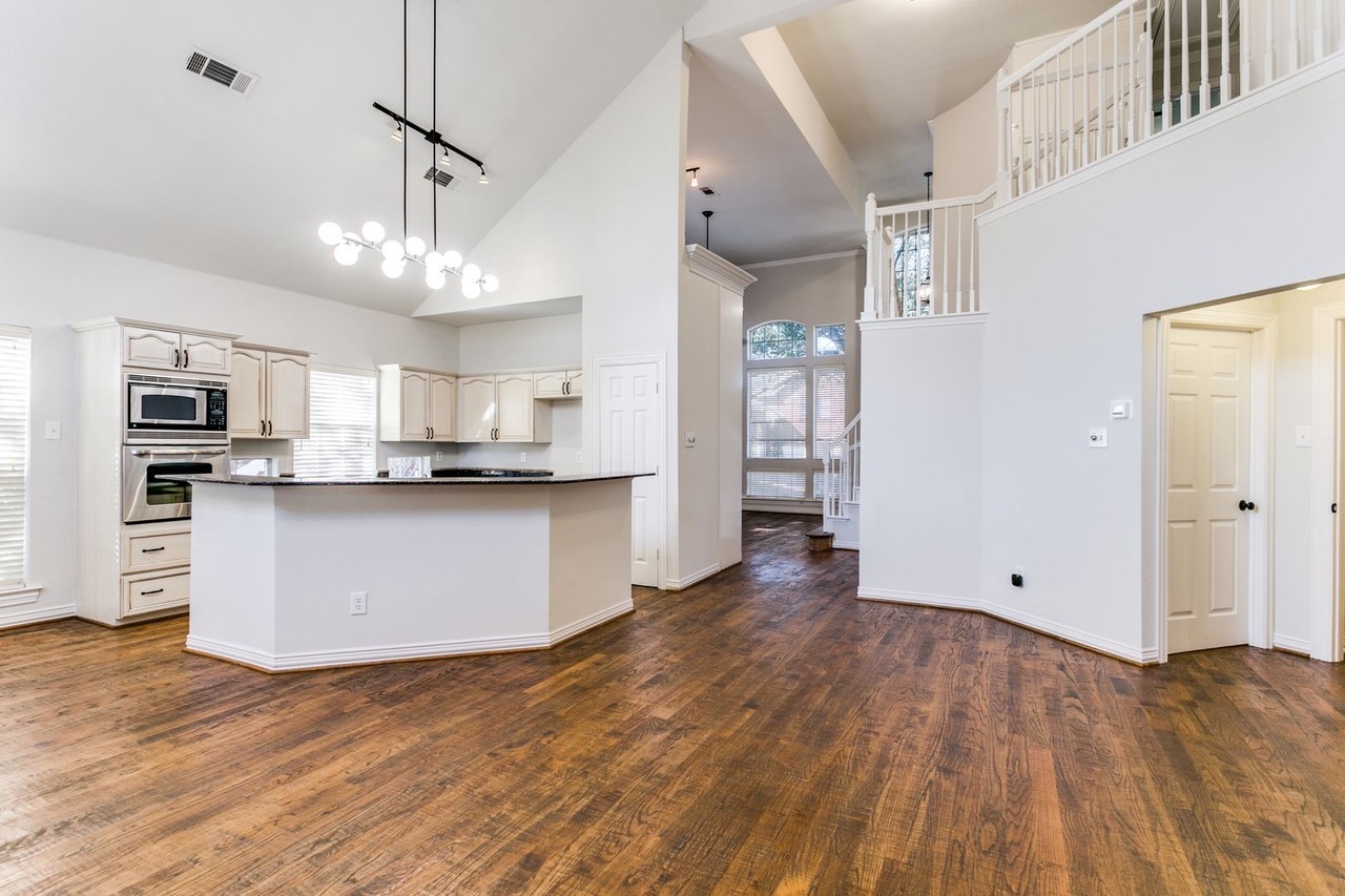 1214 Saint Regis Dr - Photo 5 of 25